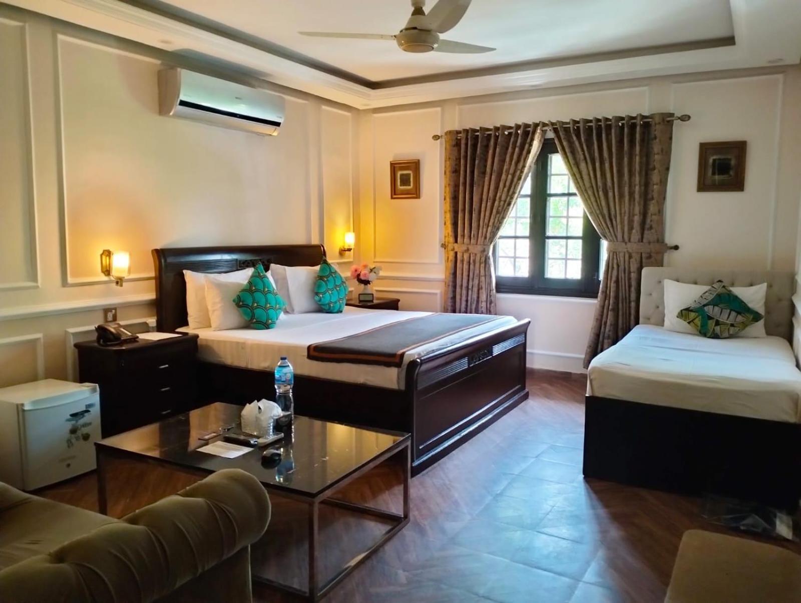 Riviera Courtyard Guest House Islamabad Bagian luar foto